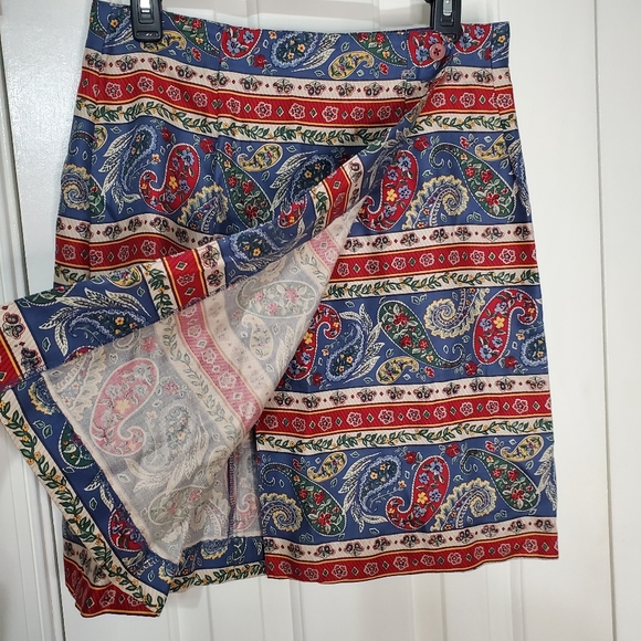 Talbots Paisley Wrap Skirt with Buttons - Size 6 - Picture 3 of 7